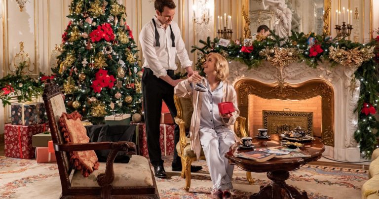 12 Christmas Movies On Netflix In 2019 To Keep You Home For The Holidays