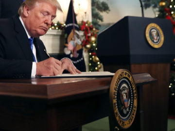 Trump gives federal employees day off on Christmas Eve with executive order