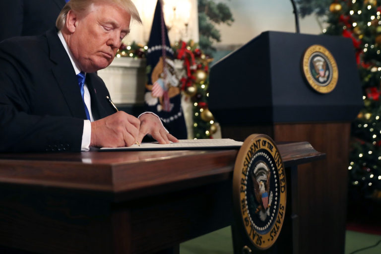 Trump gives federal employees day off on Christmas Eve with executive